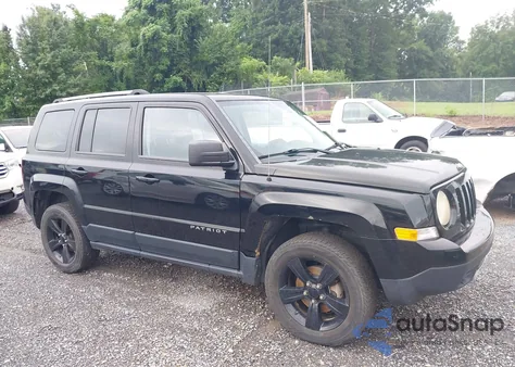 2012 Jeep Patriot Latitude z USA, uszkodzony, nr VIN 1C4NJRFBXCD689980